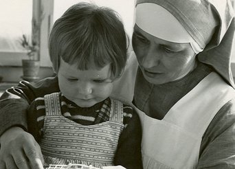 Professionelle Schule für Kinderpflegerinnen